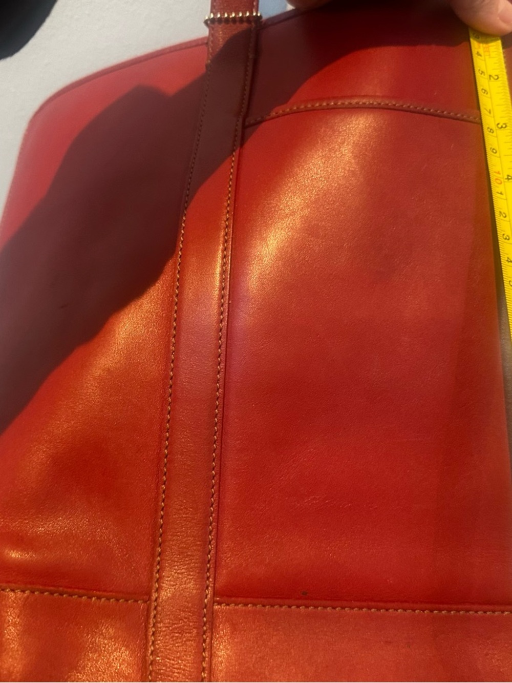 Coach Vintage 2003 Hampton Leatherware with Bullseye logo on creed. Leather Tote - Picture 14 of 14